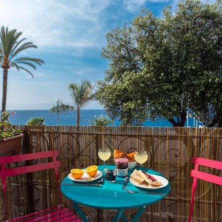 Etats Unis 892 - Spacious Flat On Sea Front Wac Nice Bagian luar foto
