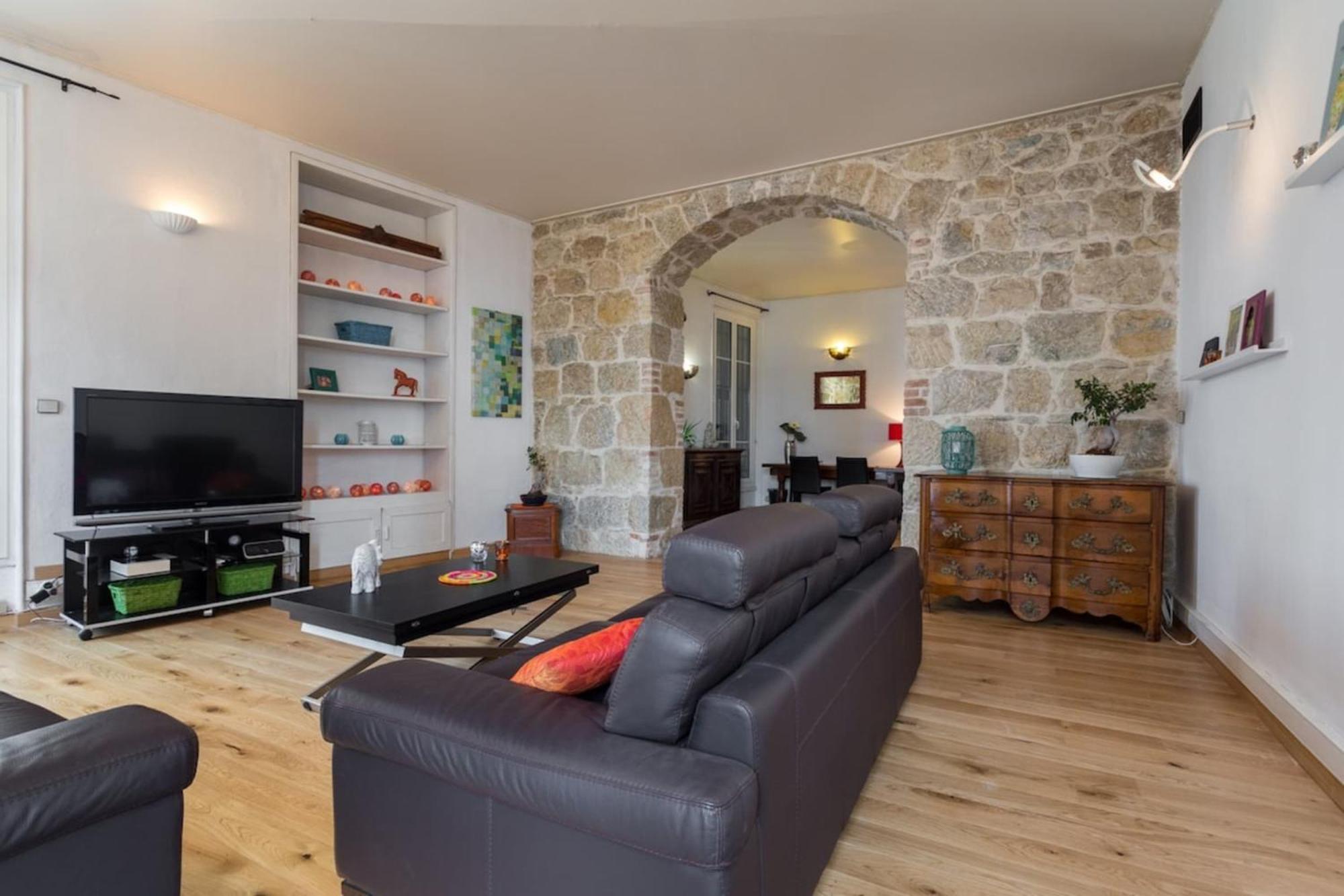 Etats Unis 892 - Spacious Flat On Sea Front Wac Nice Bagian luar foto