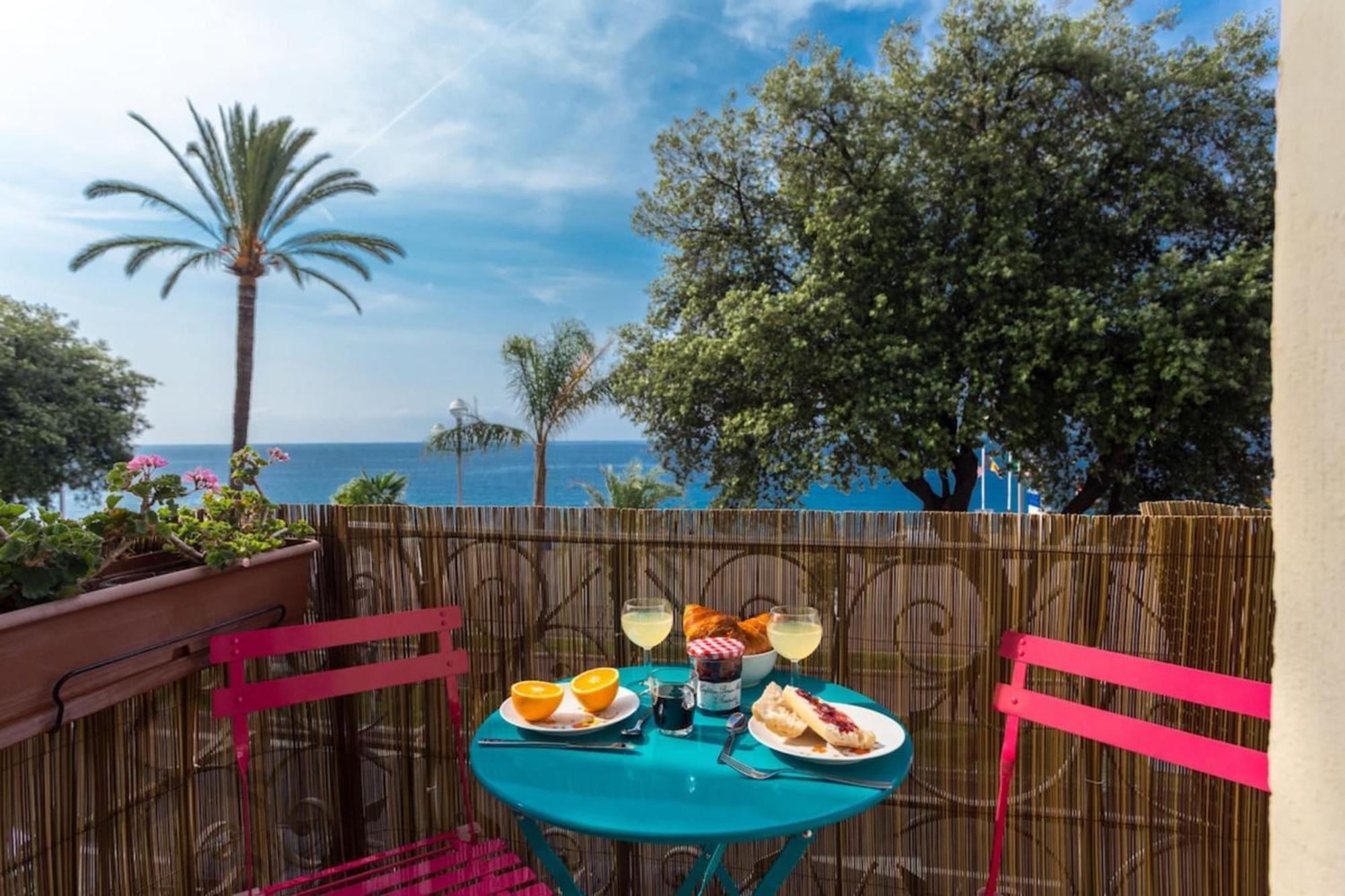 Etats Unis 892 - Spacious Flat On Sea Front Wac Nice Bagian luar foto